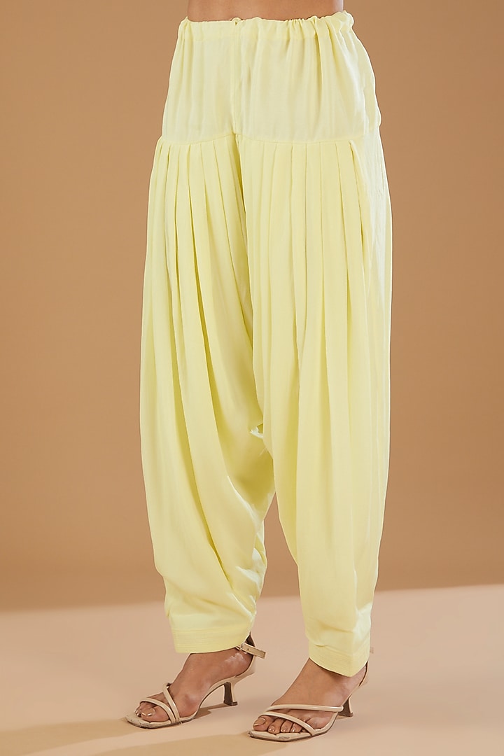 Yellow Georgette & Crepe Chikankari Kurta Set by The Mohi Studio at Pernia's Pop Up Shop