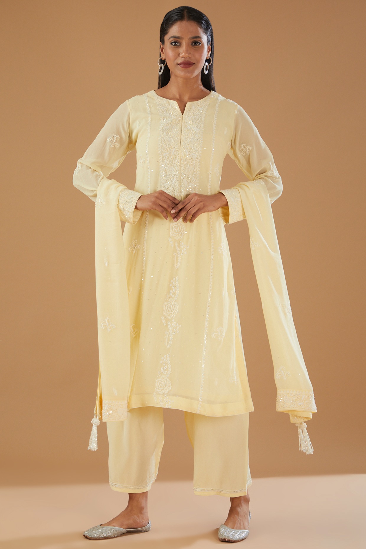 designer chikankari kurta