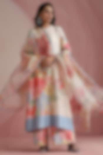 Off-White Pure Chanderi Silk Printed & Machine Embroidered Kurta Set by MOH India at Pernia's Pop Up Shop