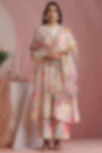 Off-White Pure Chanderi Silk Printed & Machine Embroidered Kurta Set by MOH India at Pernia's Pop Up Shop