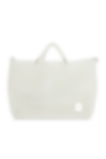 Off-White Pearl Beaded Tote Bag by Moihno Accessories