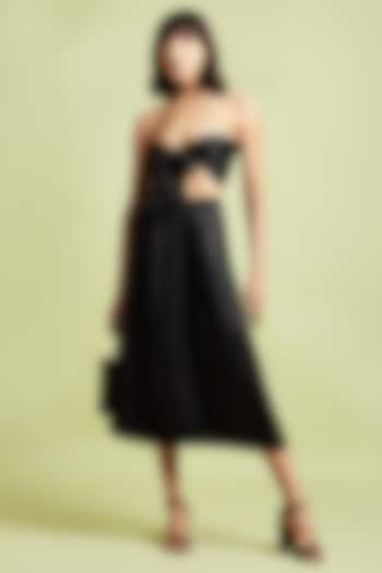 Black Gajji Silk Skirt Set by Moihno