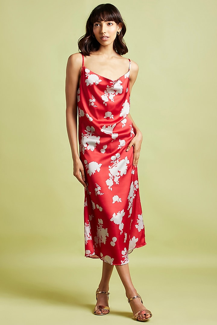Red Satin Printed Midi Dress by Moihno