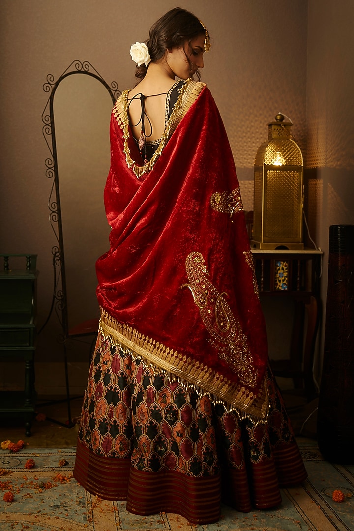 Red Embroidered Shawl by MOLEDRO at Pernia's Pop Up Shop