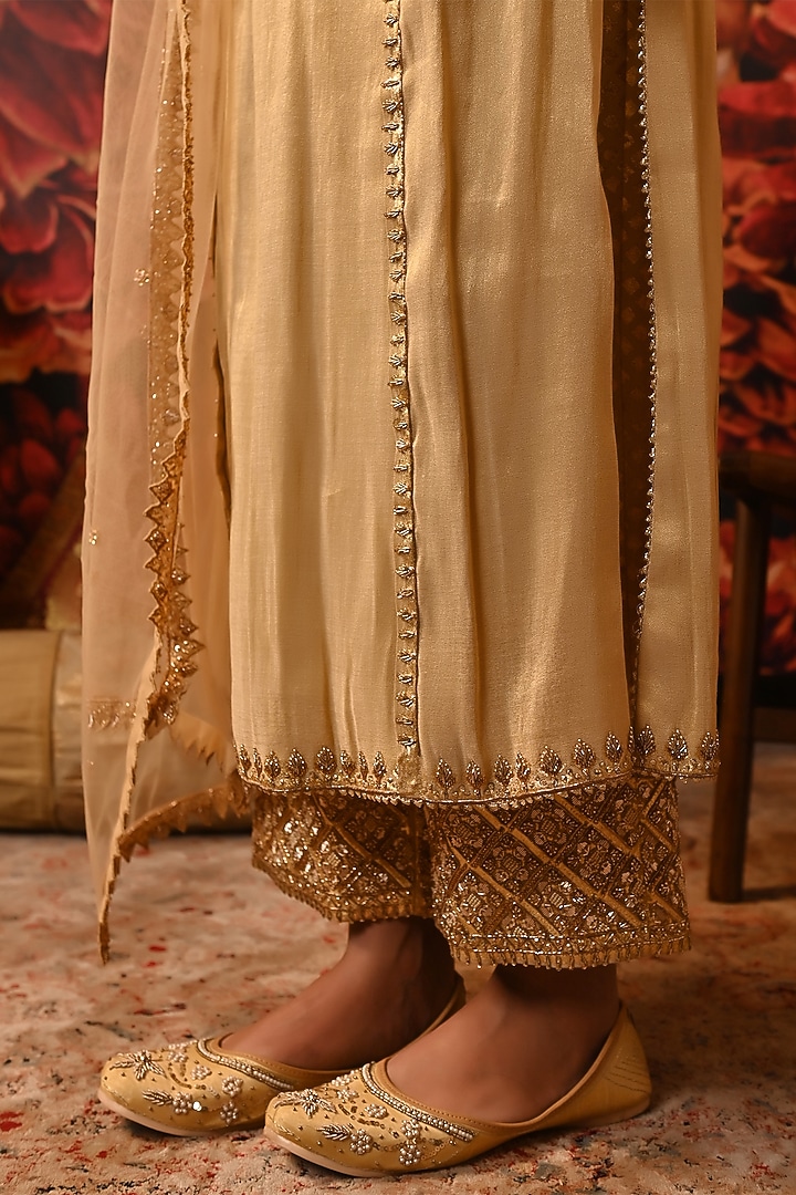 Gold Zari Brocade Printed & Embroidered Kurta Set by MOLEDRO at Pernia's Pop Up Shop