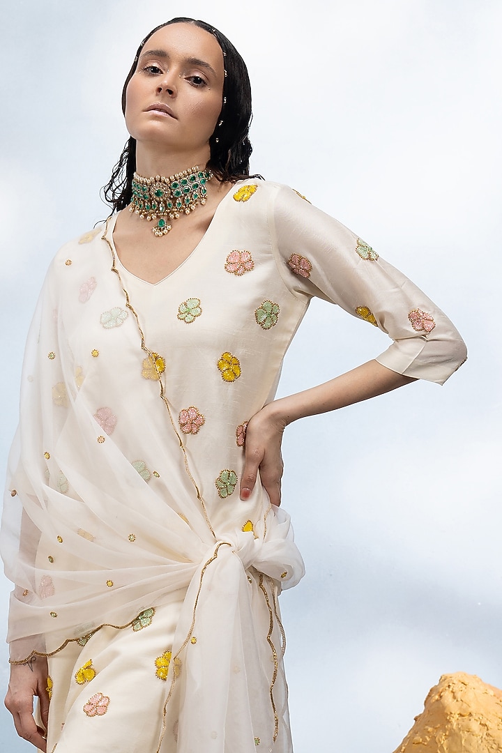 Ivory Dupion Silk Crystal Embroidered Straight Kurta Set by Mona & Vishu at Pernia's Pop Up Shop