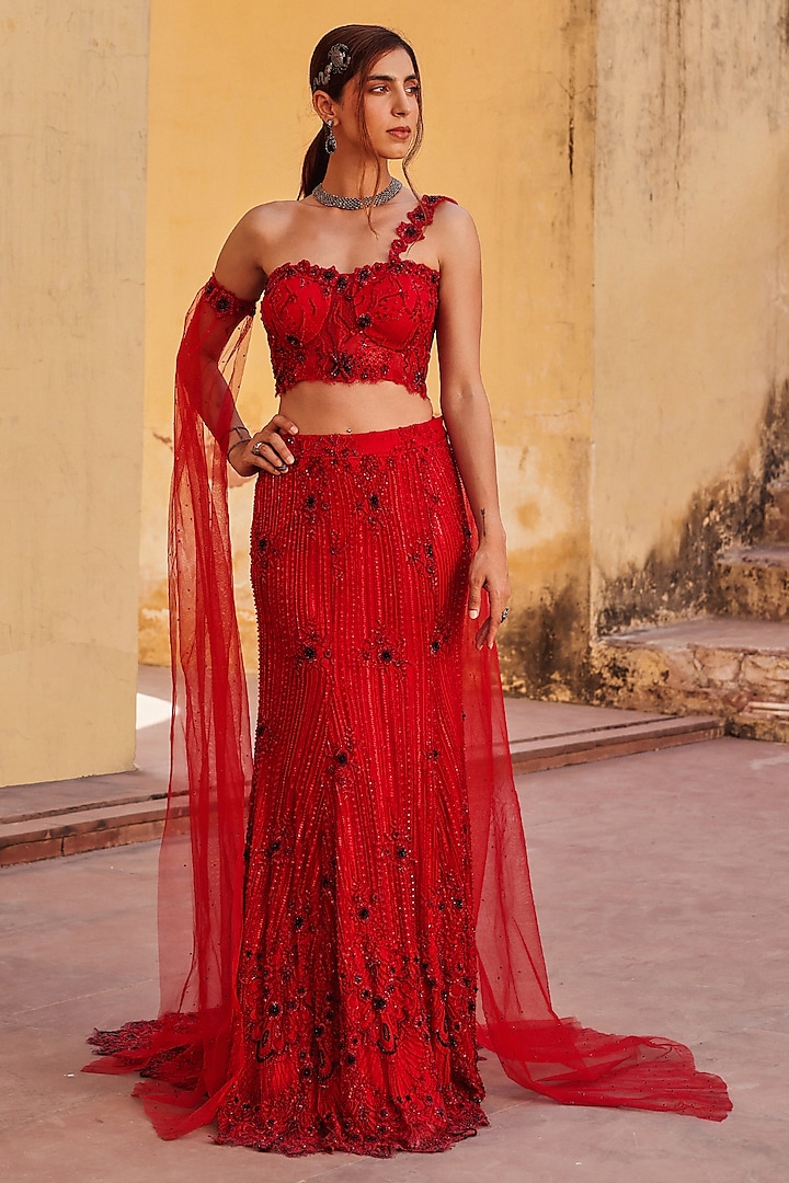 Red Chantilly Bead Embroidered Fish-Cut Skirt Set by Label Moni K at Pernia's Pop Up Shop