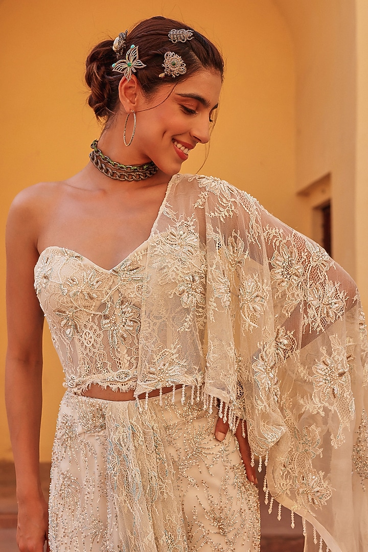 White Chantilly Draped Wedding Saree Set by Label Moni K at Pernia's Pop Up Shop