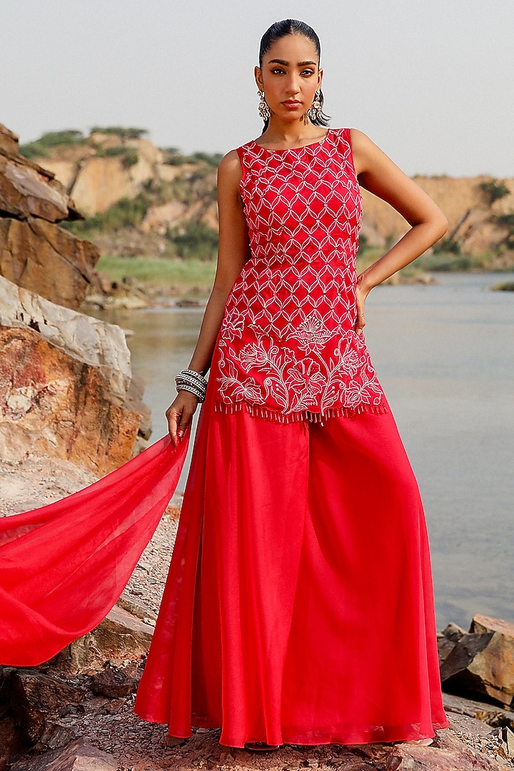 Ruby Pink Viscose Hand Embroidered Kurta Set by Label Moni K at Pernia's Pop Up Shop