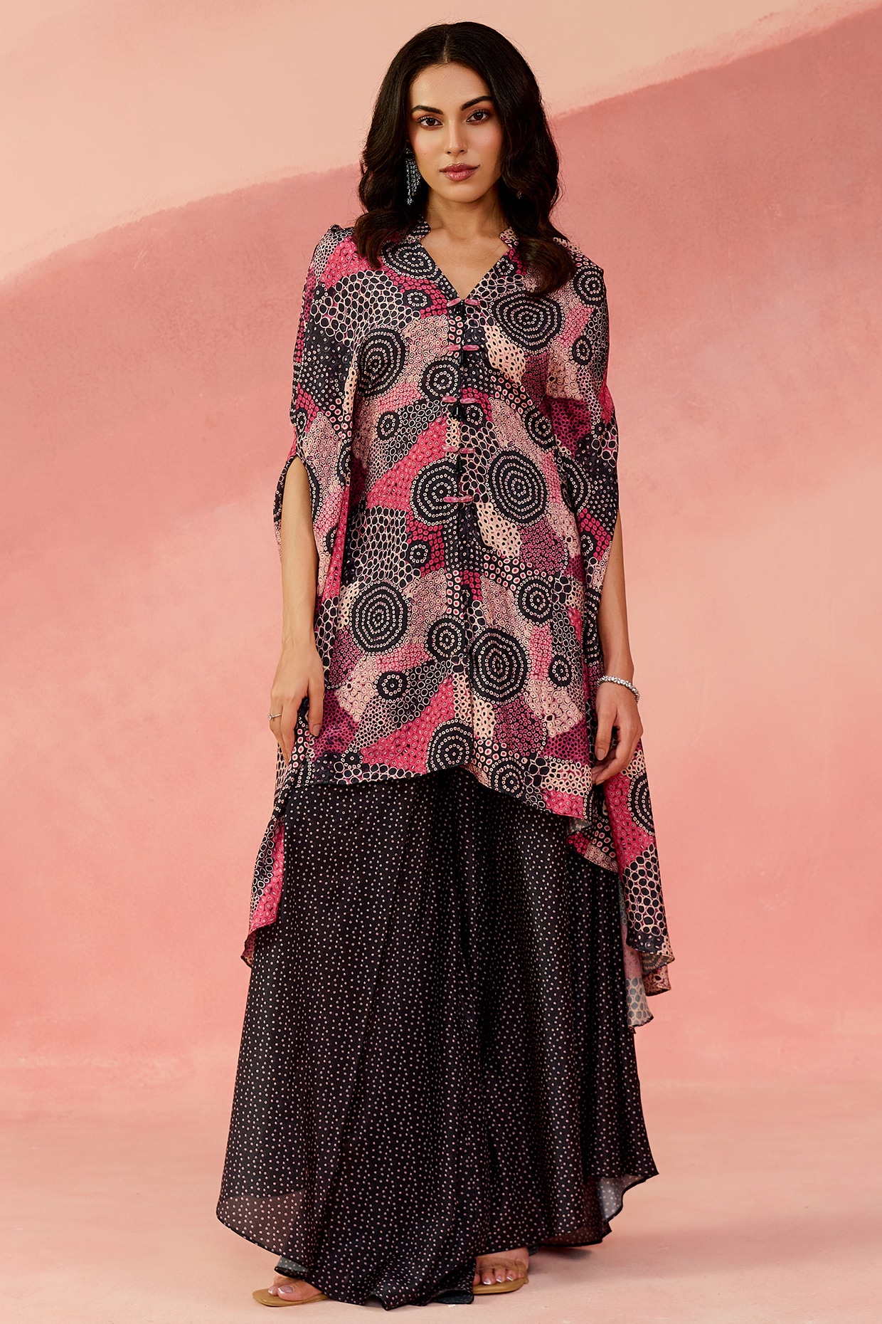 Label Moni K Black & Pink Crepe Abstract Printed Cape Set