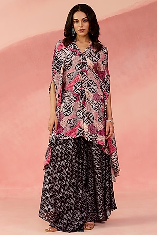 Black & Pink Crepe Abstract Printed Cape Set by Label Moni K