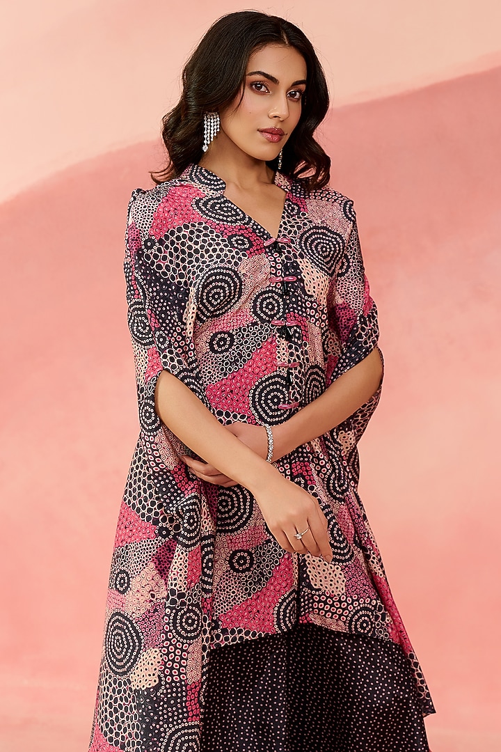 Black & Pink Crepe Abstract Printed Cape Set by Label Moni K at Pernia's Pop Up Shop