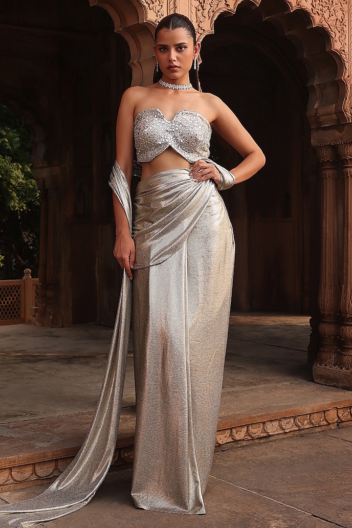 Silver Metallic Jersey Draped Saree Set by Label Moni K at Pernia's Pop Up Shop