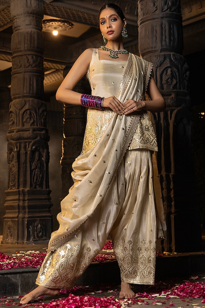 Gold Banarasi Silk Tissue Blend Embroidered Kurta Set by Monk & Mei at Pernia's Pop Up Shop