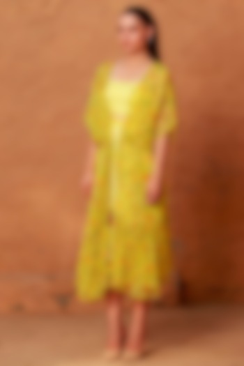 Yellow Georgette Cape Set by Monk & Mei at Pernia's Pop Up Shop