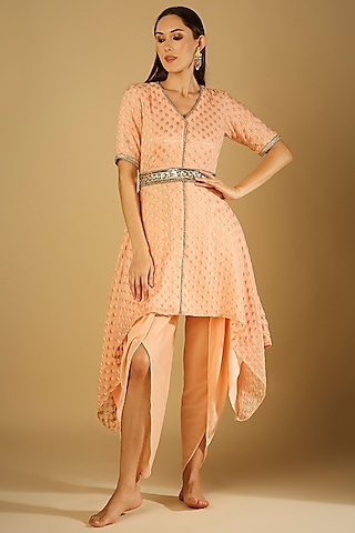 Peach Georgette Dhoti Set With Belt by Monk & Mei