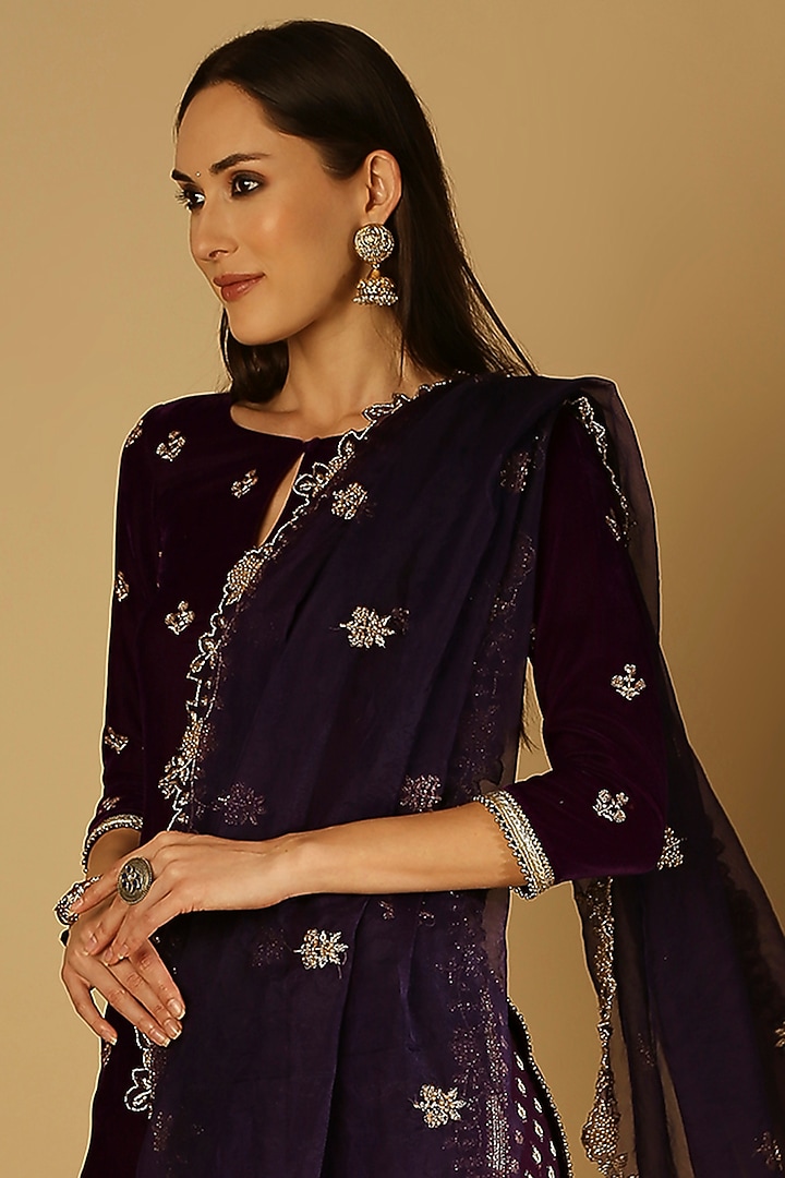 Purple Organza Embroidered Dupatta by Monk & Mei at Pernia's Pop Up Shop