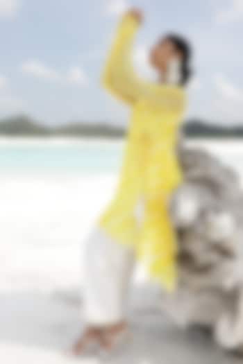 Yellow Georgette Printed Kurta Set by Monk & Mei at Pernia's Pop Up Shop