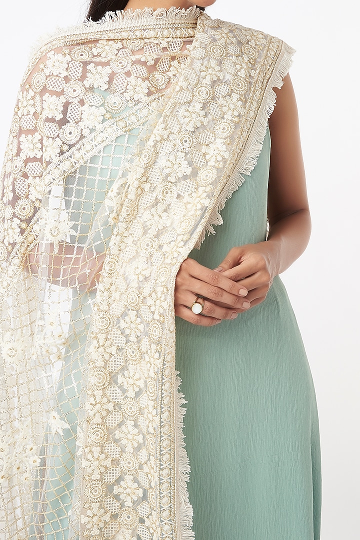 White Embroidered Dupatta by Monk & Mei at Pernia's Pop Up Shop