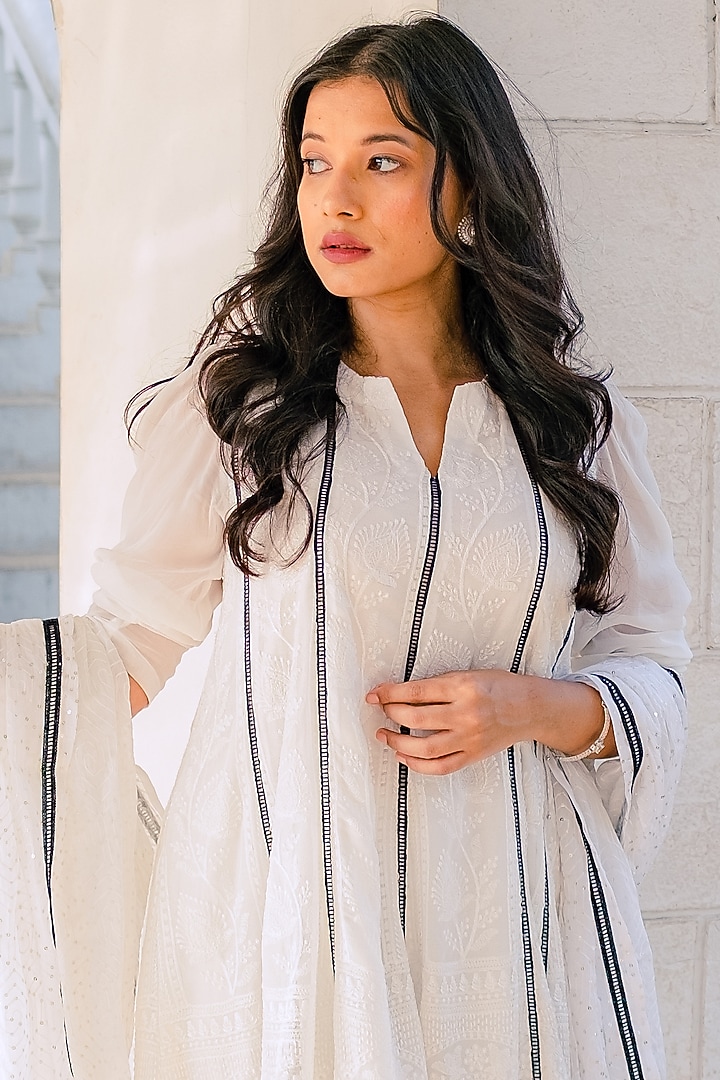 White Georgette Anarkali Set by Monk & Mei at Pernia's Pop Up Shop