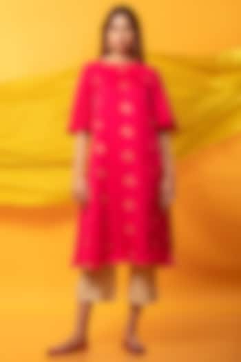 Pink Silk Blend Embroidered Kurta Set by Monk & Mei at Pernia's Pop Up Shop