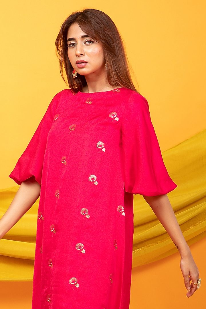 Pink Silk Blend Embroidered Kurta Set by Monk & Mei at Pernia's Pop Up Shop