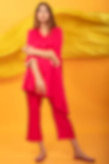 Pink Silk Blend Asymmetrical Kurta Set by Monk & Mei at Pernia's Pop Up Shop