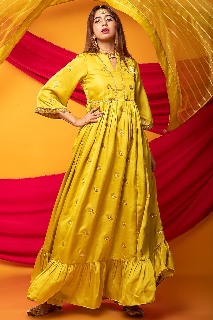 Yellow Silk Blend Embroidered Anarkali Set by Monk & Mei at Pernia's Pop Up Shop