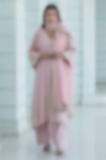 Pink Chikankari Embroidered Georgette Kurta Set by Monk & Mei at Pernia's Pop Up Shop