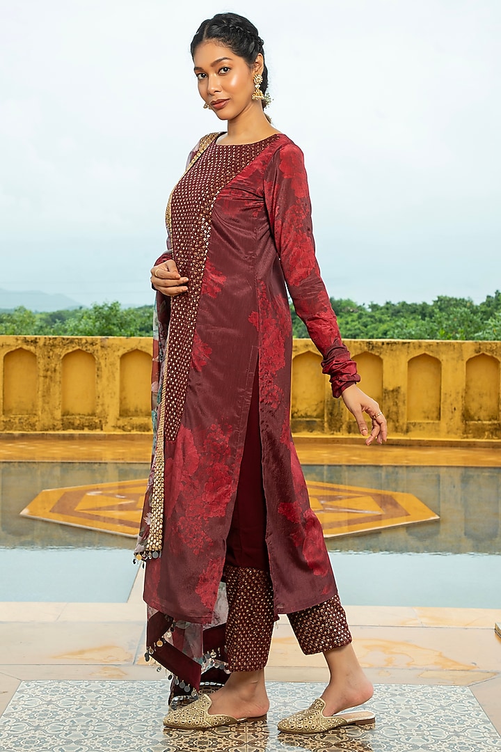 Maroon Georgette Floral Printed & Embroidered Kurta Set by Monk & Mei at Pernia's Pop Up Shop