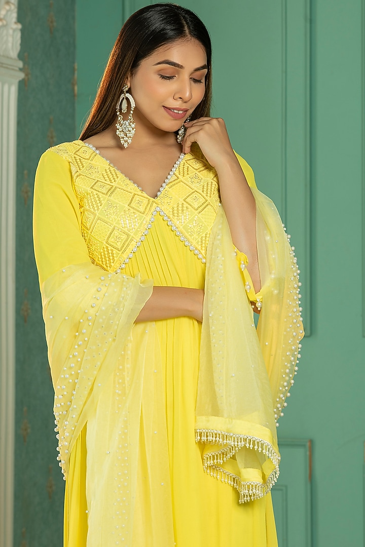 Yellow Georgette Embroidered Chikankari Kurta Set by Monk & Mei at Pernia's Pop Up Shop