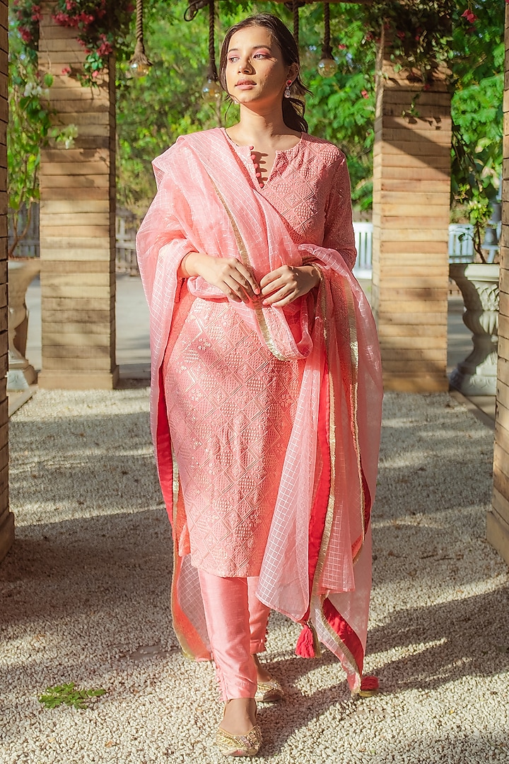 Peach Chikankari Embroidered Kurta Set by Monk & Mei at Pernia's Pop Up Shop