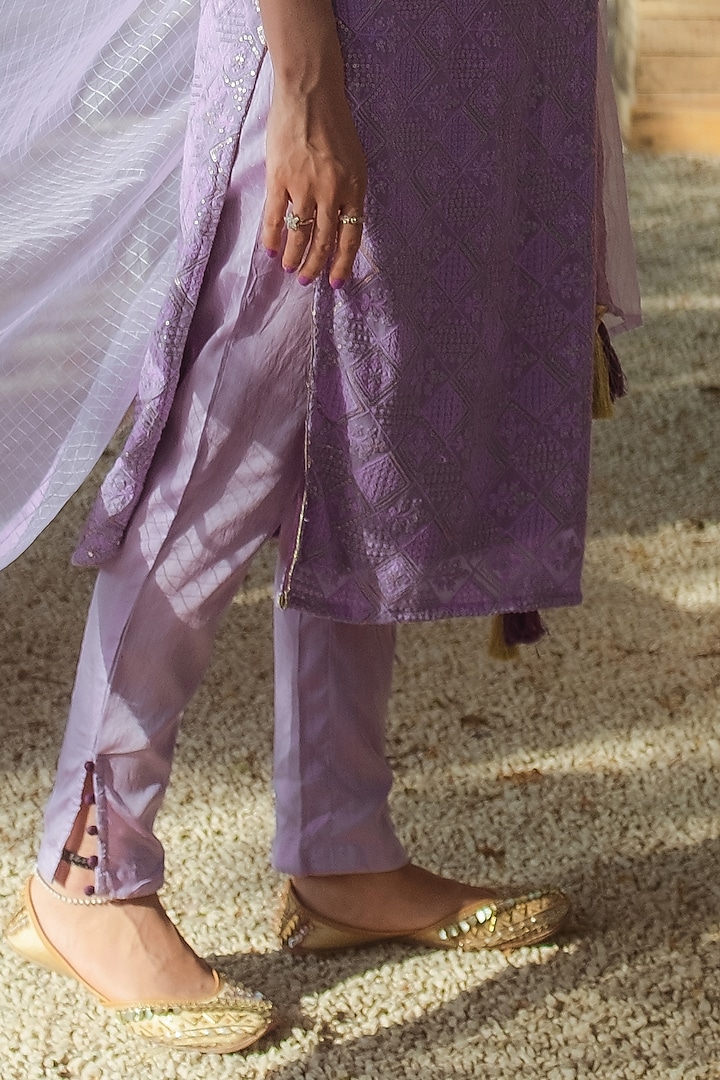 Purple Embroidered Kurta Set by Monk & Mei at Pernia's Pop Up Shop