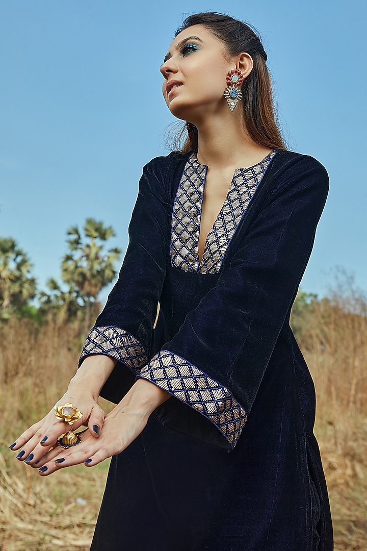 Deep Midnight Blue Embroidered Kurta Set by Monk & Mei at Pernia's Pop Up Shop