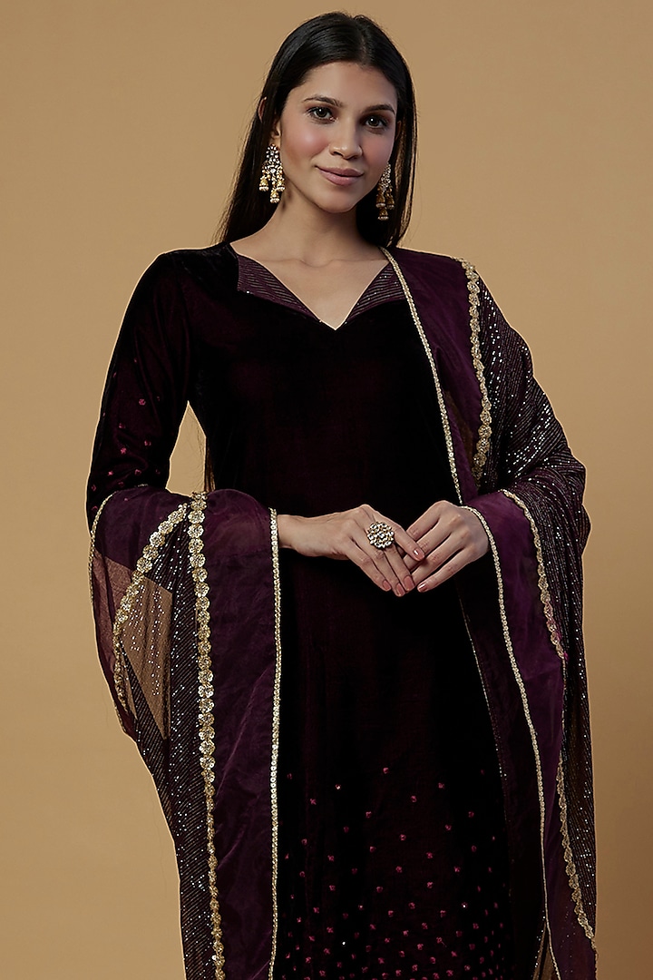 Wine Embroidered Kurta Set by Monk & Mei at Pernia's Pop Up Shop