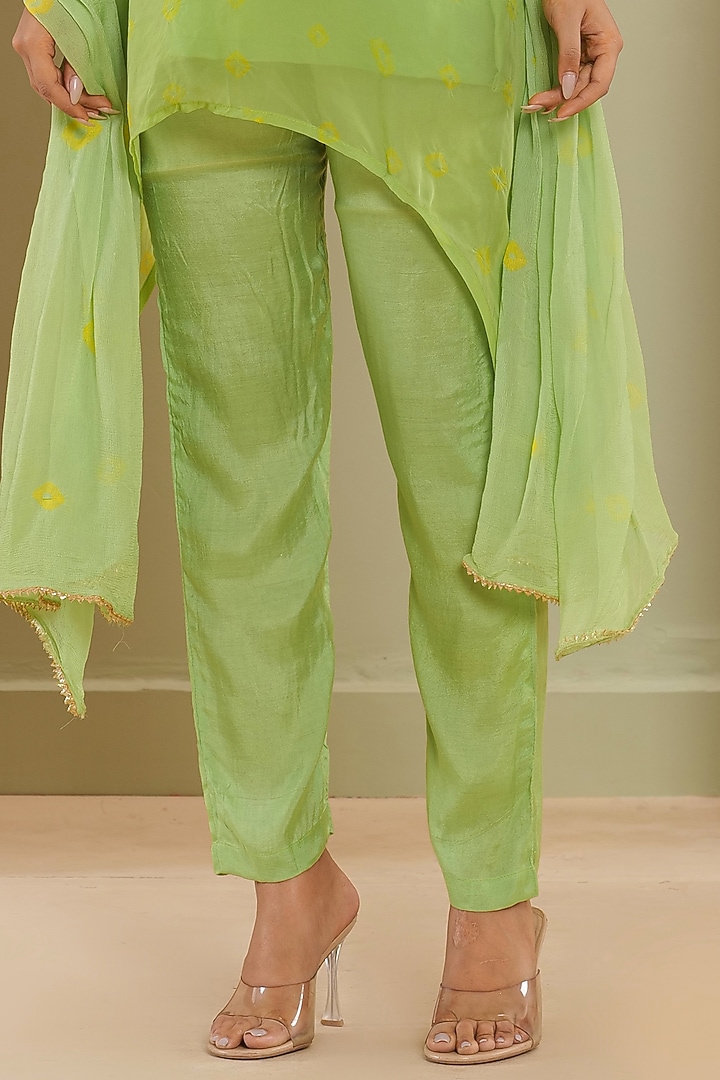 Green Organza Embroidered Kurta Set by House Of Jamoti at Pernia's Pop Up Shop