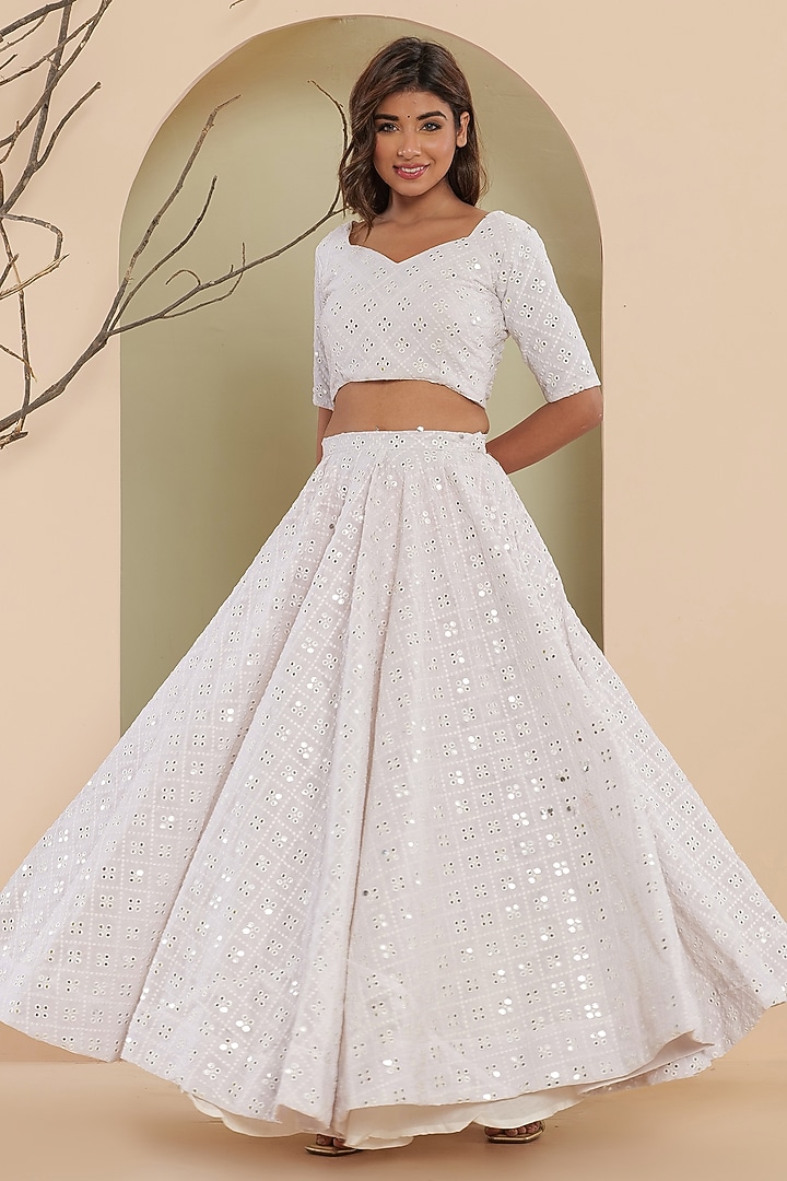 White Georgette Mirror Embroidered Lehenga Set by House Of Jamoti at Pernia's Pop Up Shop