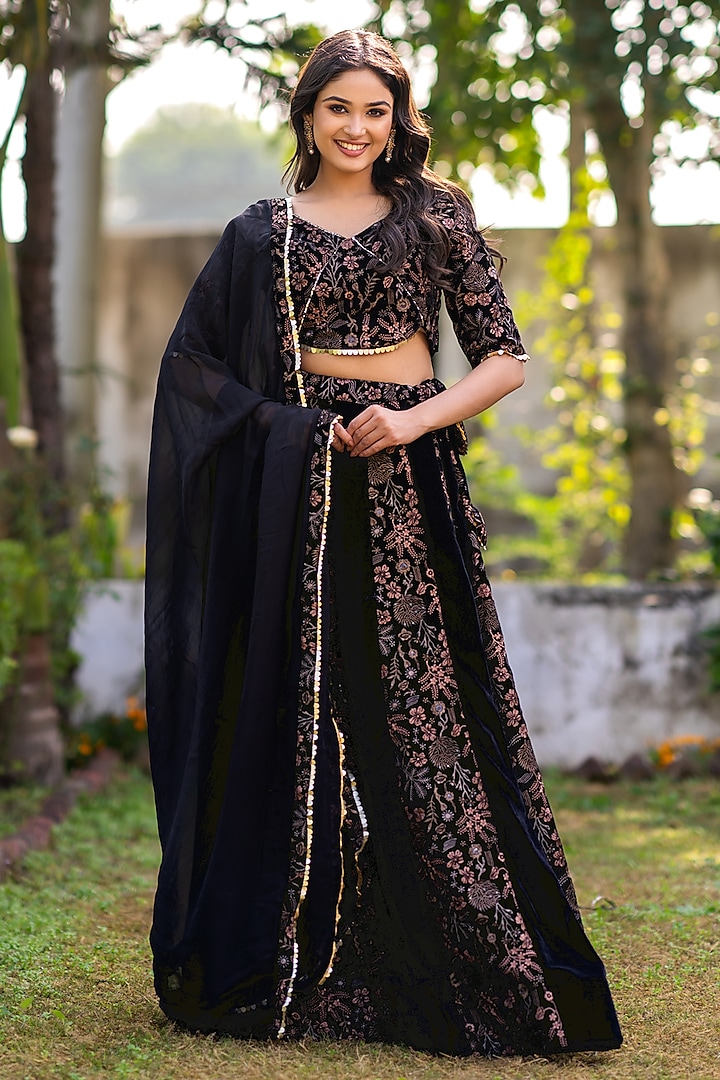 Black Velvet Sequins Embroidered Lehenga Set by House Of Jamoti at Pernia's Pop Up Shop