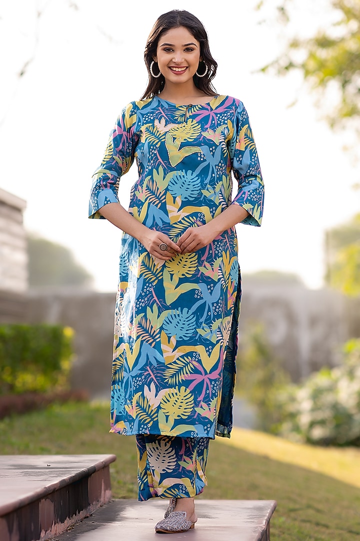 Blue Muslin Silk Floral Printed & Handwork Kurta Set by House Of Jamoti at Pernia's Pop Up Shop