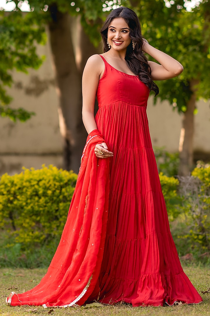 Red Muslin Silk Tiered Anarkali Set by House Of Jamoti at Pernia's Pop Up Shop
