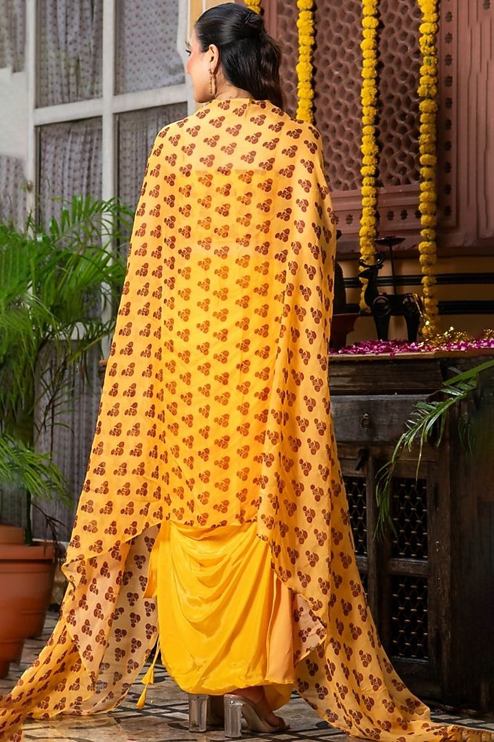Yellow Crepe Printed Cape Set by House Of Jamoti at Pernia's Pop Up Shop