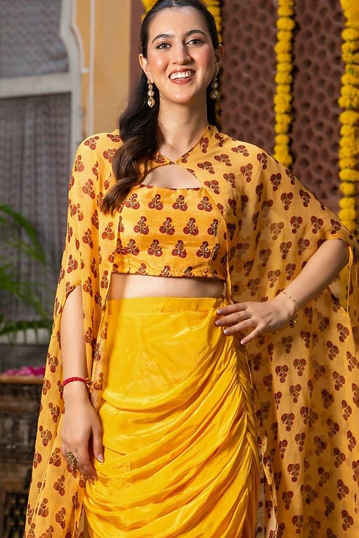 Yellow Crepe Printed Cape Set by House Of Jamoti at Pernia's Pop Up Shop