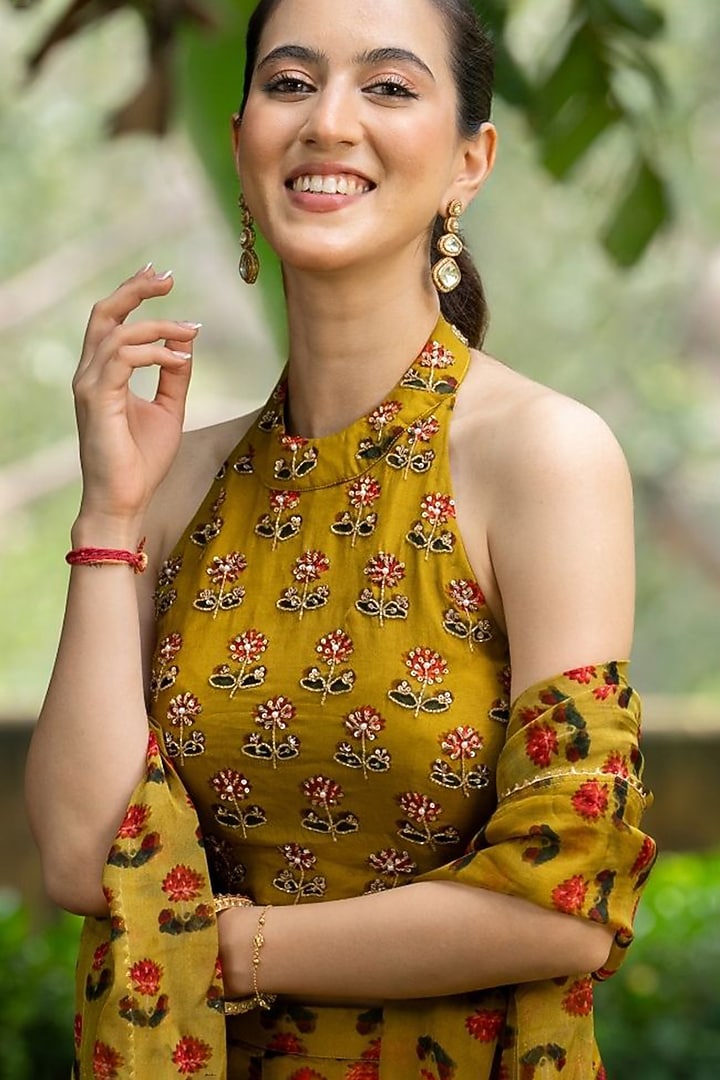 Dark Mustard Organza Lehenga Set by House Of Jamoti at Pernia's Pop Up Shop