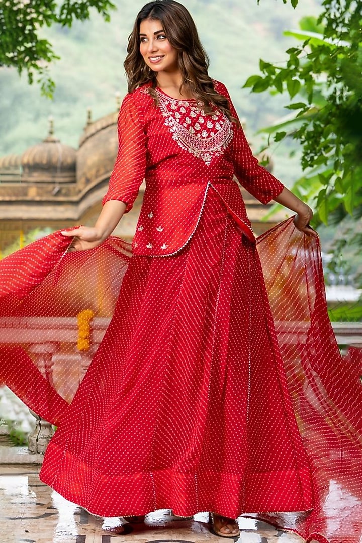 Red Georgette Bandhani Lehenga Set by House Of Jamoti at Pernia's Pop Up Shop