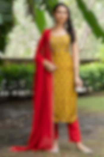 Green Upada Silk Printed & Handwork Kurta Set by House Of Jamoti at Pernia's Pop Up Shop