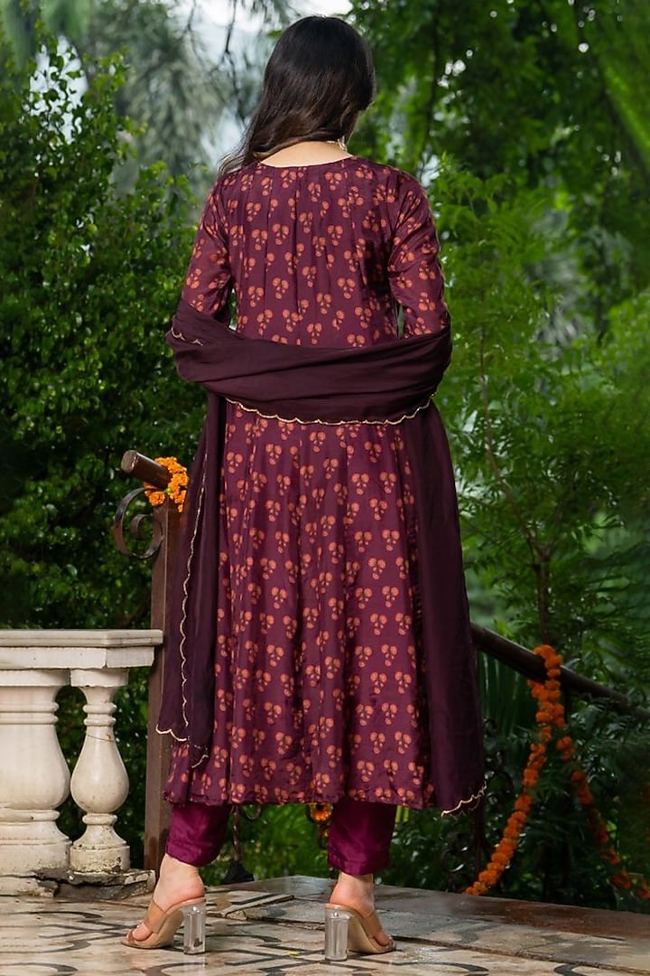 Wine Organza Anarkali Set by House Of Jamoti at Pernia's Pop Up Shop