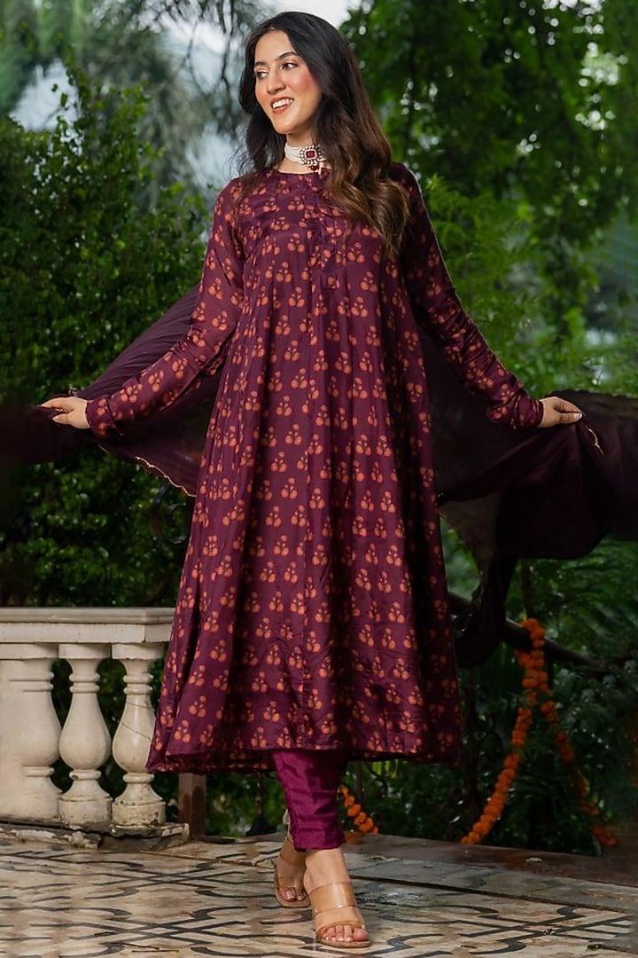 Wine Organza Anarkali Set by House Of Jamoti at Pernia's Pop Up Shop