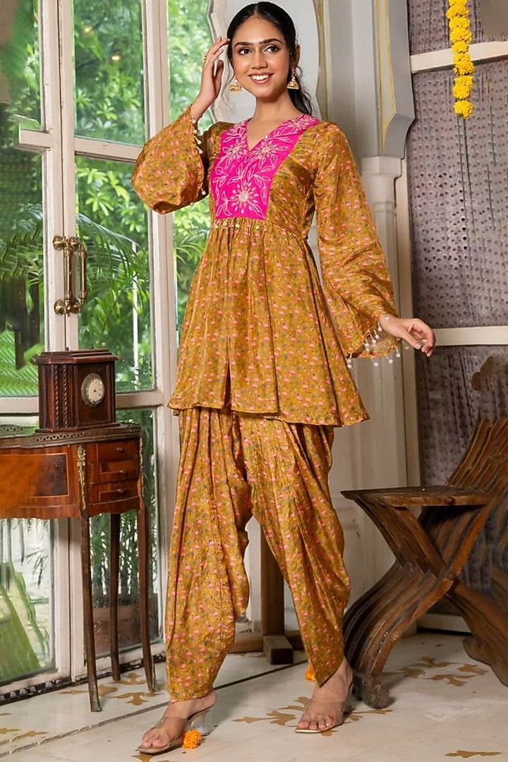 Mustard Upada Silk Handwork Kurta Set by House Of Jamoti at Pernia's Pop Up Shop