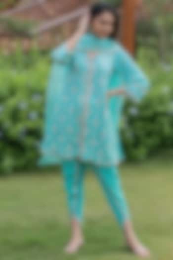 Ocean Blue Natural Crepe & Organza Embroidered Ombre Kurta Set by House Of Jamoti at Pernia's Pop Up Shop