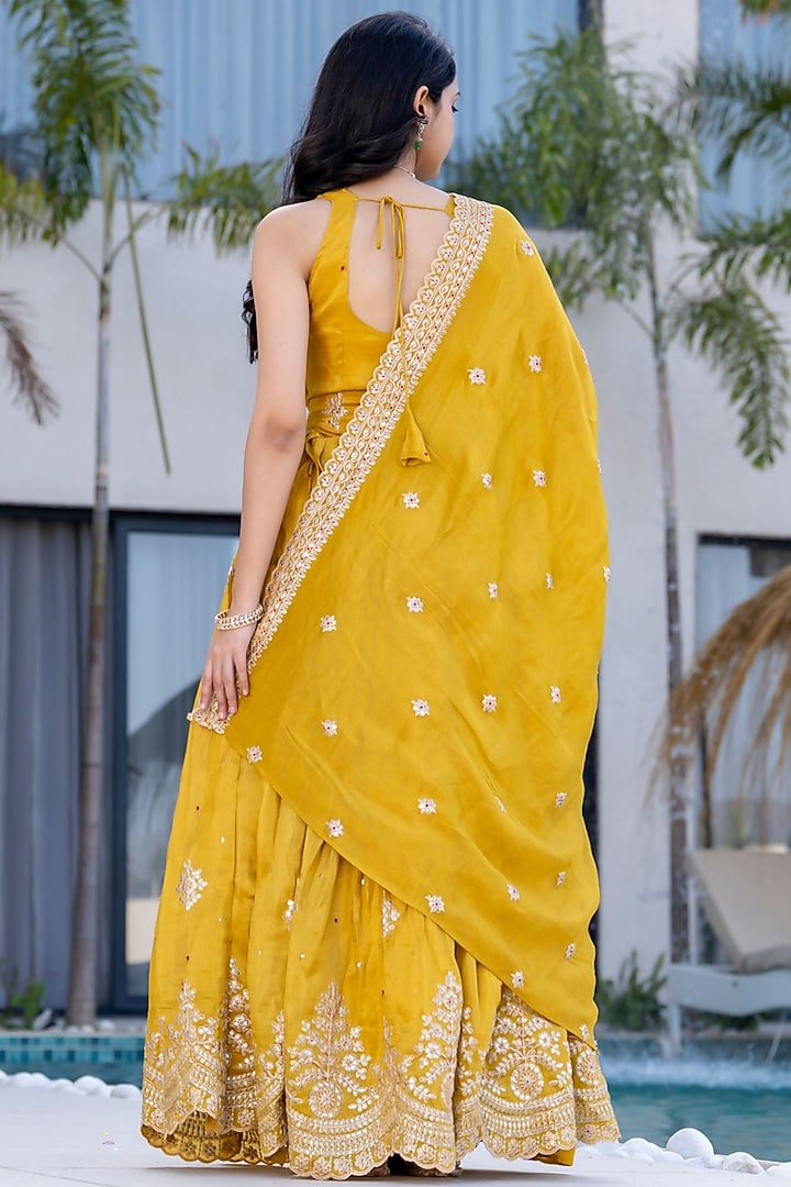 Mustard Yellow Tissue Scalloped Embroidered Lehenga Set by House Of Jamoti at Pernia's Pop Up Shop